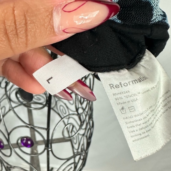 reformation blue animal print cropped spaghetti strap tank size L - Picture 8 of 9